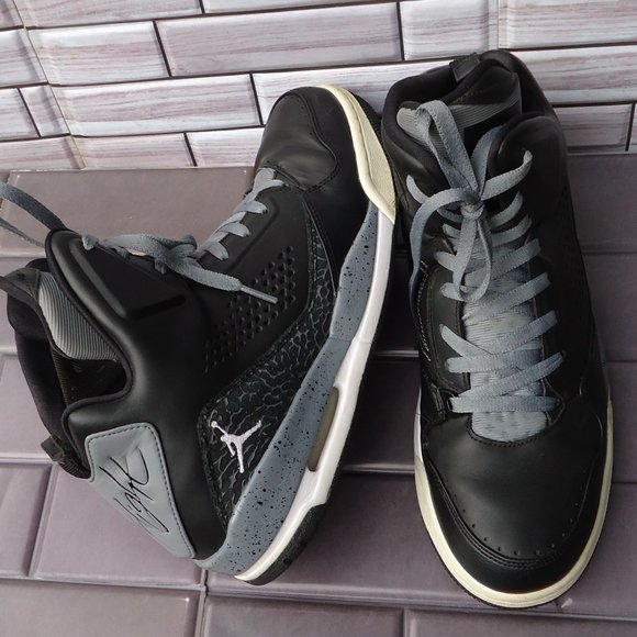 Size 12. Jordan Flight leather basketball  sneakers shoes. main image 15